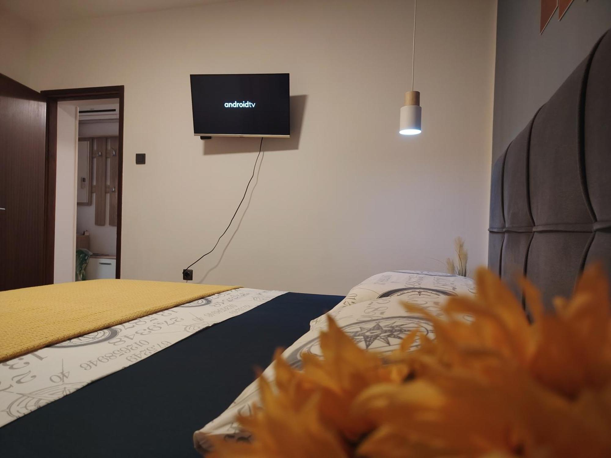 Apartman Hric -50M Od Plaze- Mali Lošinj Exteriör bild